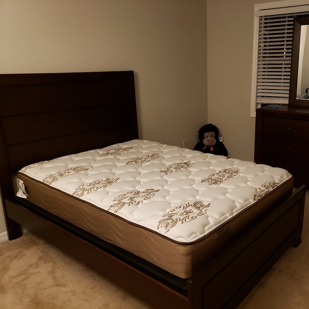 Bedroom set